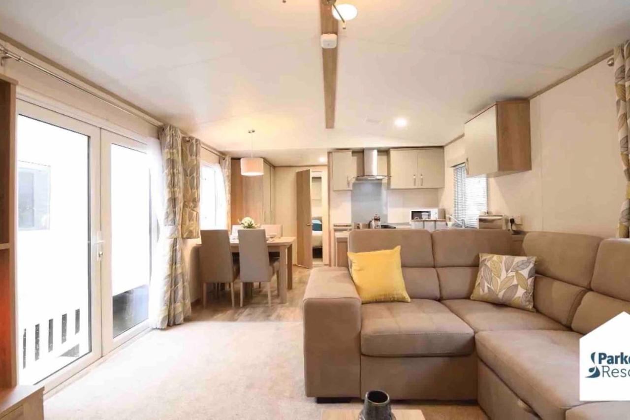 Rohannah Static Caravan Fantastic Family And Friends Holiday East Mersea Bagian luar foto